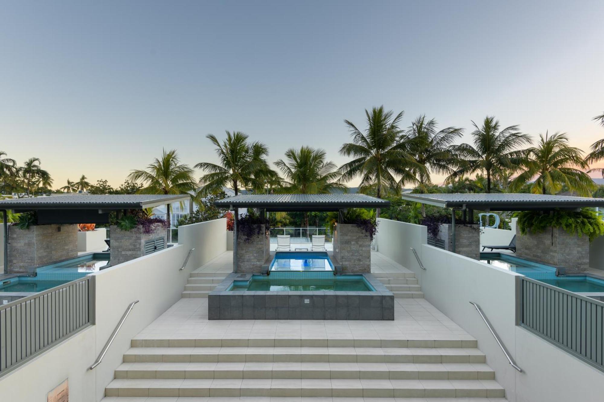 Апарт готель Coconut Grove Порт-Дуглас Екстер'єр фото